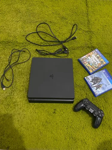 Vendo Playstation 4 Slim 1Tb