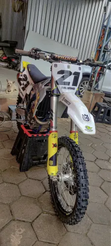 VENDO HUSQVARNA FC 250 (MOTOCROSS)