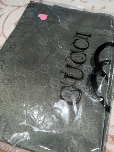 Lenço Gucci cinza chumbo
