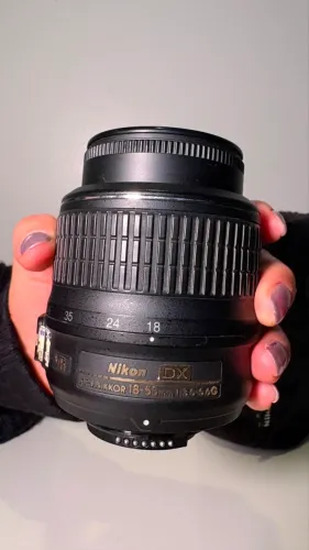 Kit Lente Nikon 18-55mm (com VR) + Lente Extra + Carregador e Bateria Nikon!