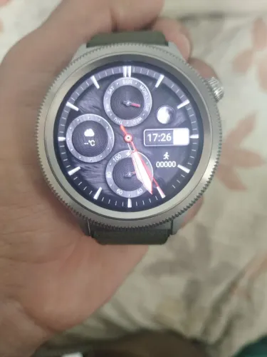 G-tide r8 pro, na caixa, com carregador e 3 pulseiras.