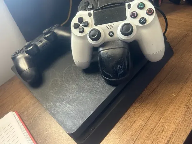 Playstation 4 - 1TB