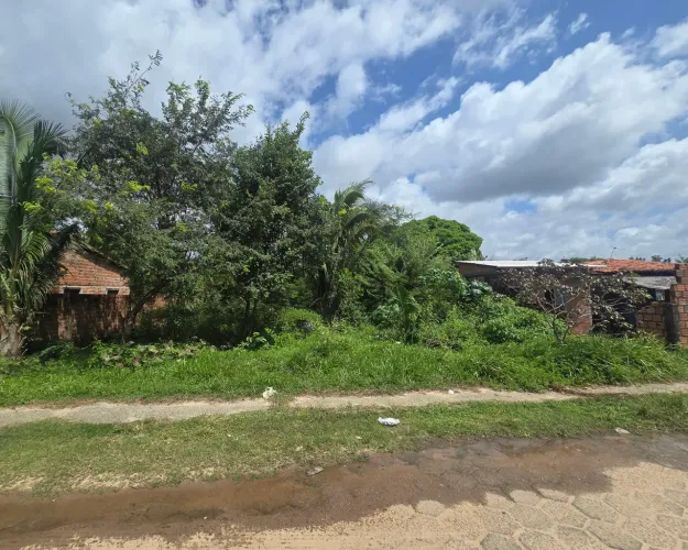 TERRENO PRÓXIMO AO VAL PARAÍSO