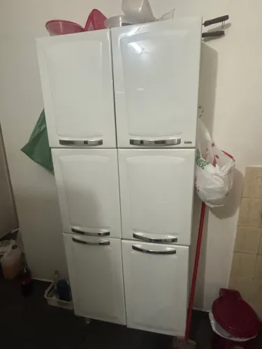 ARMÁRIO EM PERFEITO ESTADO
