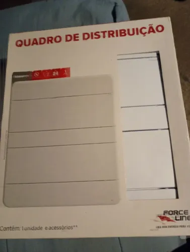 Quadro distribuição 24 disjuntores sobrepor, marca Forceline.