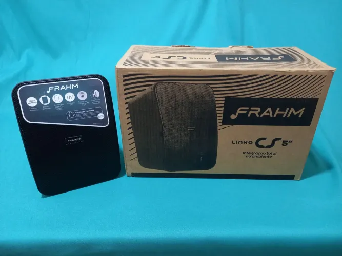 Vendo um par de caixa de som marca Frahm modelo CS 5 cor preto.