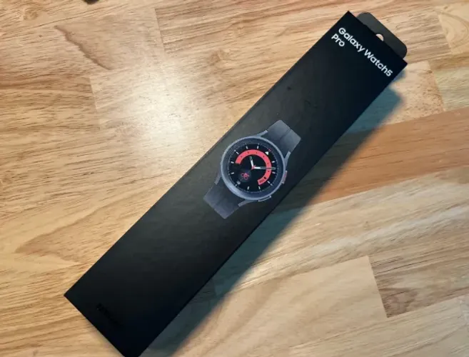 Samsung Galaxy Watch 5 Pro 45mm Titânio - Com a Caixa Completa / Bateria de Longa Duração