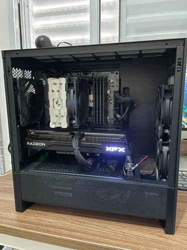 PC gamer AMD Rx9060xt 16GB - 32GB RAM - I5 12Gen - SSD nvme