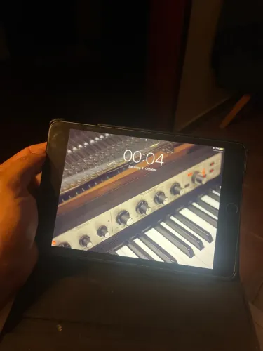 iPad mini 4 - 64 Space Gray + Caixa Original