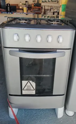 Fogão Esmaltec semi-novo 
