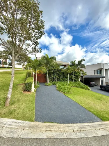 Casas a venda em Alphaville - Sofisticação e Conforto em Cada Detalhe com Piscina, Sauna e