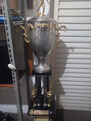 TROFÉU Copa Kaiser ano 1985.de bronze.