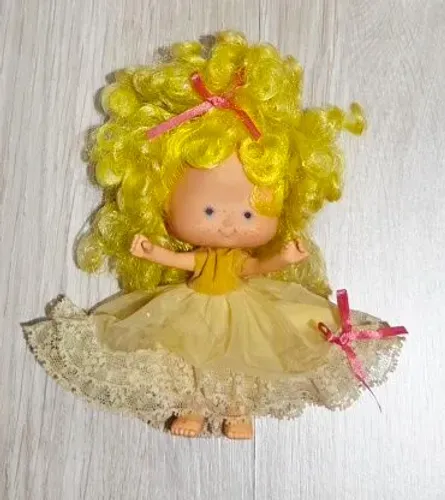 Boneca coleção moranguinho Quindinzinho 