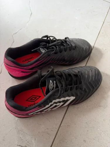 Chuteira Society Umbro Fifty V - Adulto - TAM 39