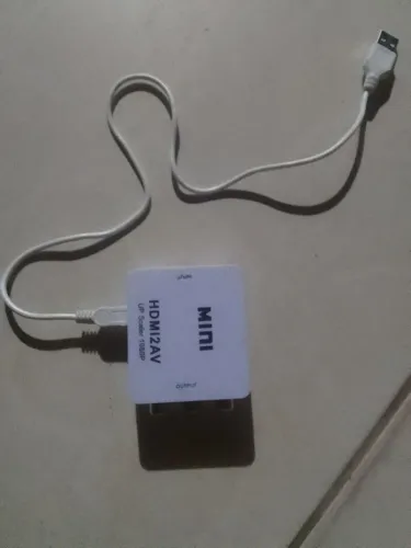 Mini adaptador HDMI2AV UP Scaler 1080 GT Cor : Branco com cabo USB