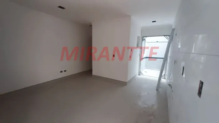 Cond. fechado de 43m² com 2 quartos em Vila Mazzei