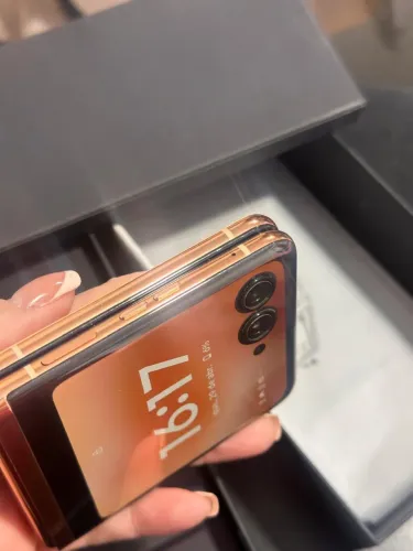 Celular razr 40 ultra