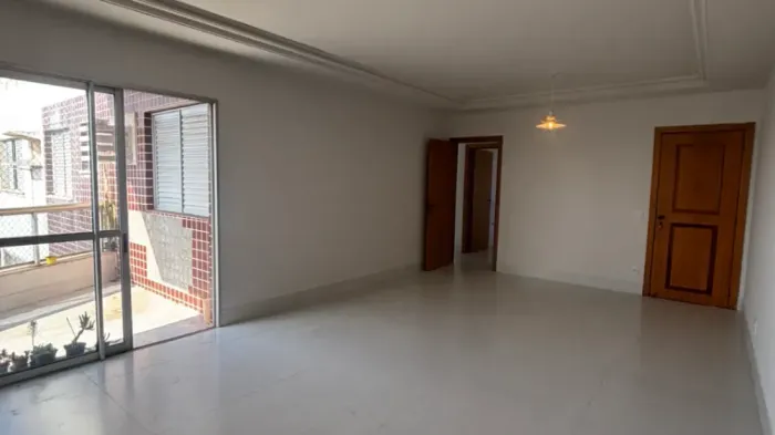 Imóvel para venda com 178 metros quadrados com 5 quartos em Canjica - Cuiabá - MT