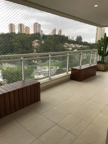 Cristais da terra- Apto lindo com armários embutidos e sacada gourmet com churrasqueira.