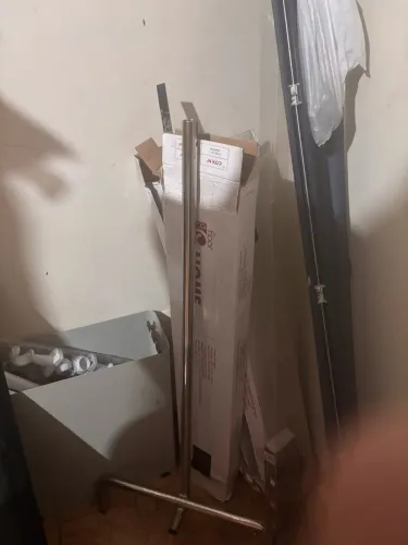 Arara de roupas desmontável cromado 