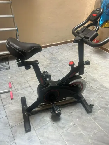 Vendo bicicleta ergométrica pouco usada.