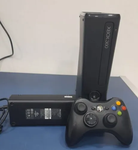 Vendo ou troco Xbox 360 desbloqueio aurora