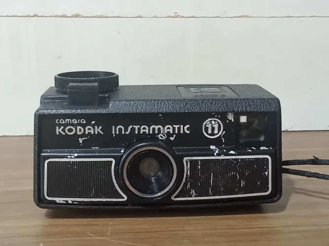 Câmera fotográfica Kodak instamatic 11 (sem teste)
