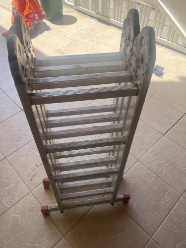 Escada multifuncional