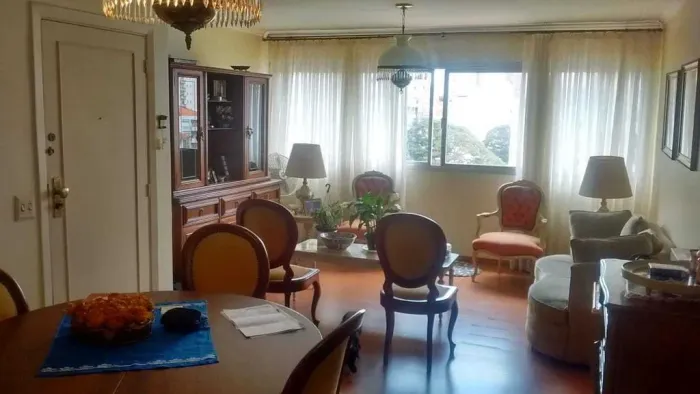 Apartamento em Rua Lisboa - Jardim América - São Paulo/SP