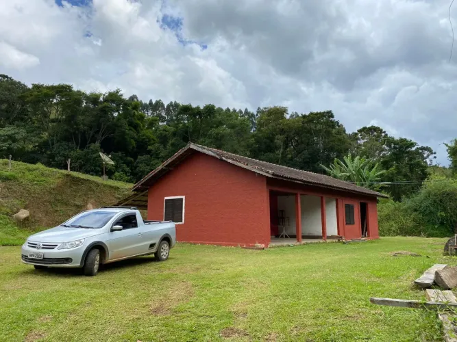 Sítio com 3 alqueires em Sapucaí-Mirim - MG
