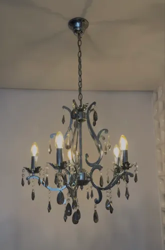 Lustre Clássico Candelabro 5 Braços com Pingentes Fumê