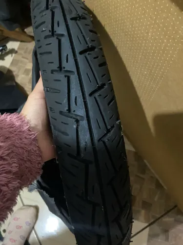 Pneu traseiro novo para moto 125/ 150/ 160