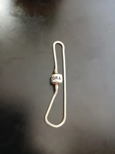 Pulseira em prata pandora
