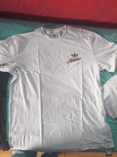 Camiseta Adidas original tamanho G