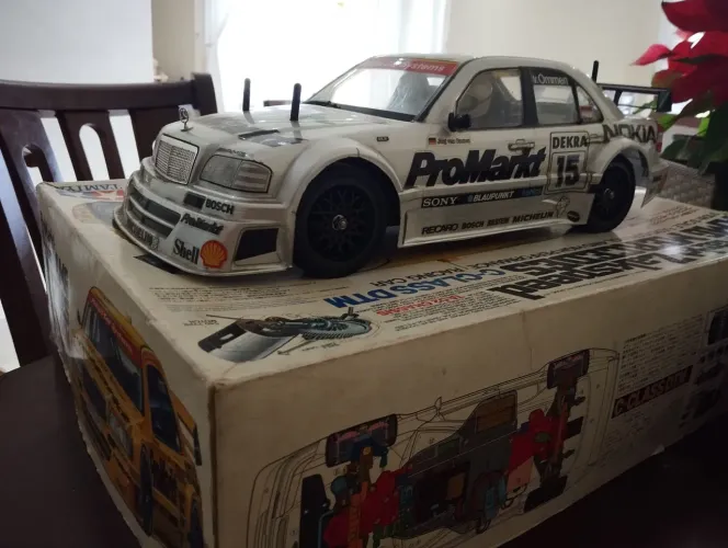 Automodelo tamiya ta02
