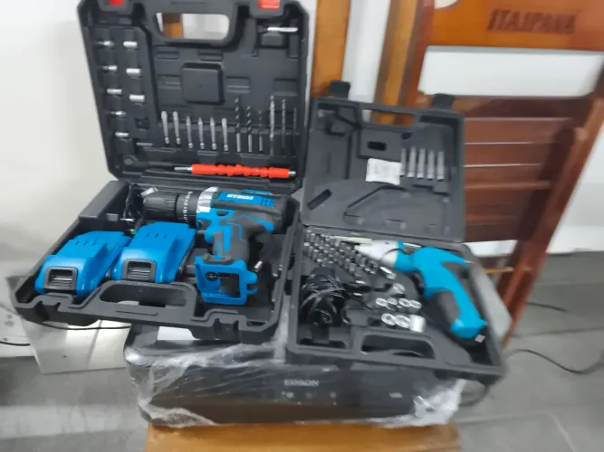 Vendo duas máquinas de furar pouquíssimo uso doméstico quase sem uso nenhum