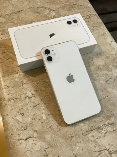 iPhone 11 64GB branco