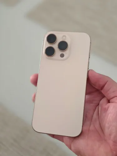 Iphone 16 Pro 256Gb (impecável, todo original de fábrica)