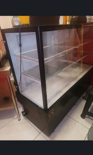 Vitrine pra salgados e bolos
