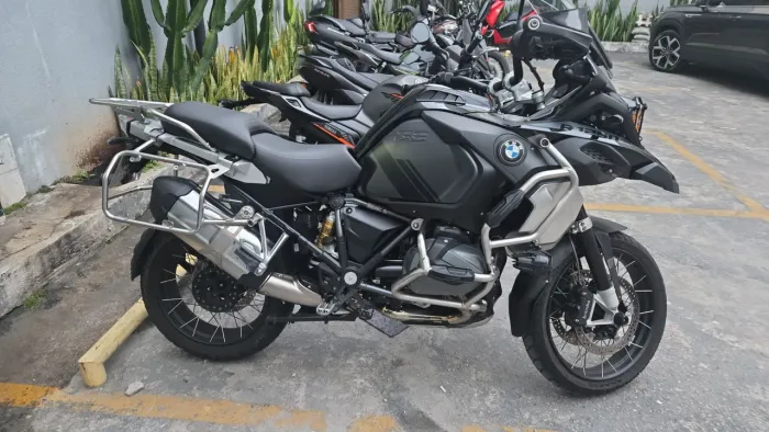 Bmw 1250 triple black