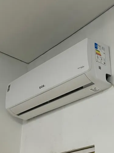 Ar condicionado EOS inverter seminovo