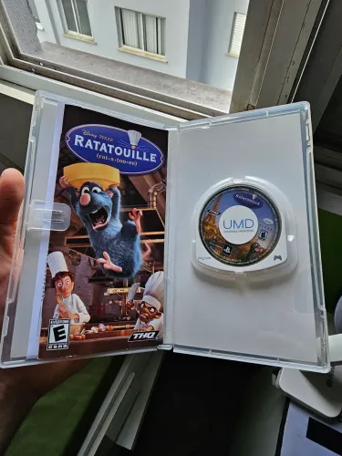 Ratatouille Jogo PSP completo com manual e encarte