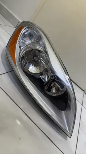 Farol Volvo Xc60 2008 a 2014 lado direito passageiro