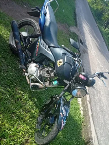 Uma moto boa e para o dia a dia e econômica