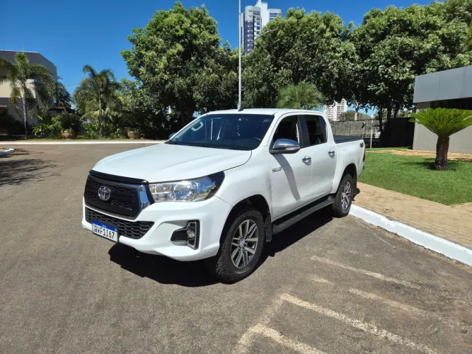 Toyota Hilux CD SRV 4X4 2.8 TDI Diesel Aut. 2020