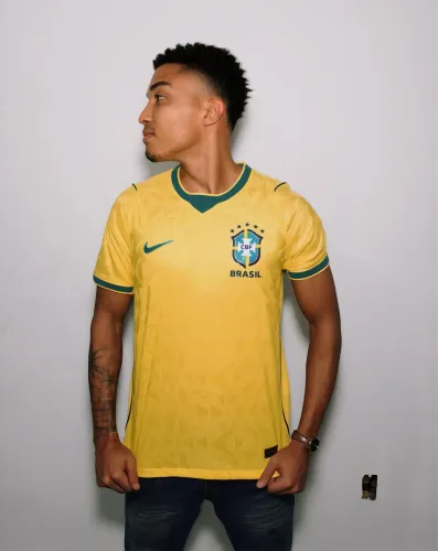 Camisas Brasil e Flamengo 