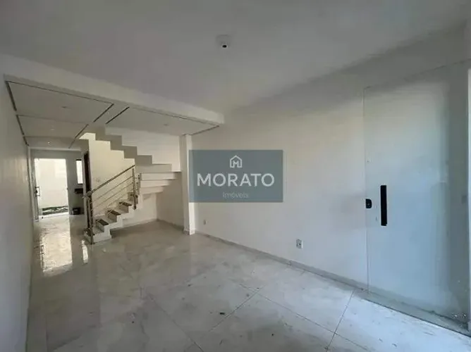Casa 2 Quartos, 2 Suítes, 2 Vagas de Garagem, no Bairro Santa Branca