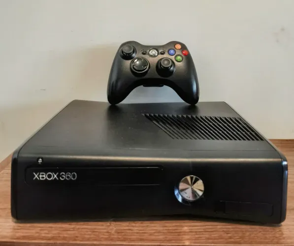 Xbox 360 RGH3.0 HD 1TB com vários jogos instalados!
