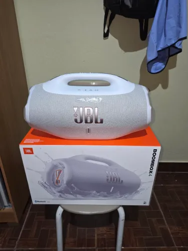 JBL Boombox 4 original (Leia)