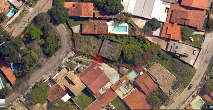 Terreno Amplo e linear á venda com 787m², com projeto pre aprovado para construção de 4 ca